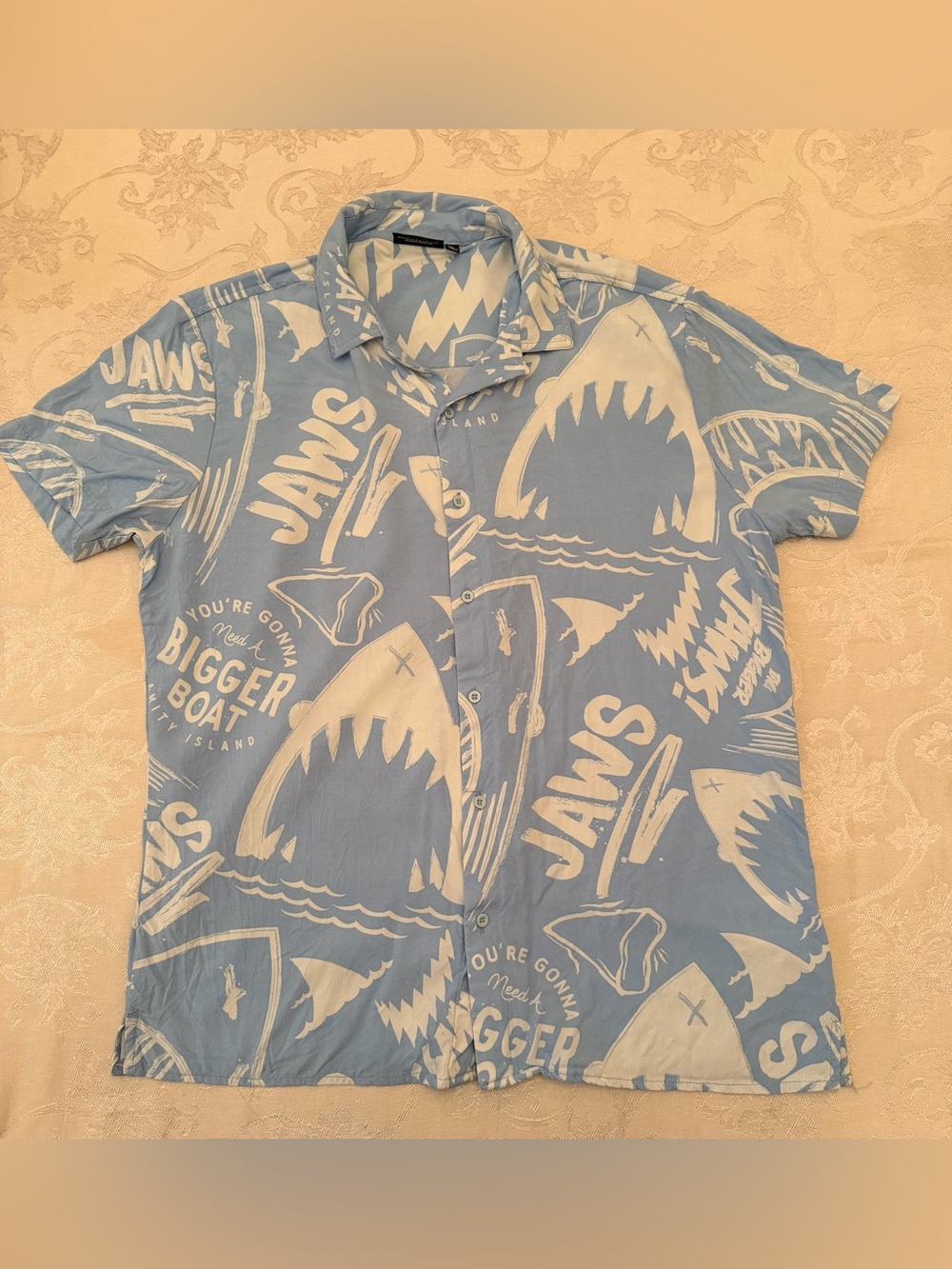 JAWS Men’s All Over Print Button Down Short Sleeve Shirt Blue Size L
